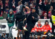 九州体育登录-斯图加特客场不敌拜仁慕尼黑，遭遇失利