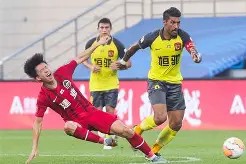 九州体育赛事-广州恒大客场战胜北京人和继续追赶(但不可否认的是,广州恒大在本赛季遭遇的挑战接二连三)