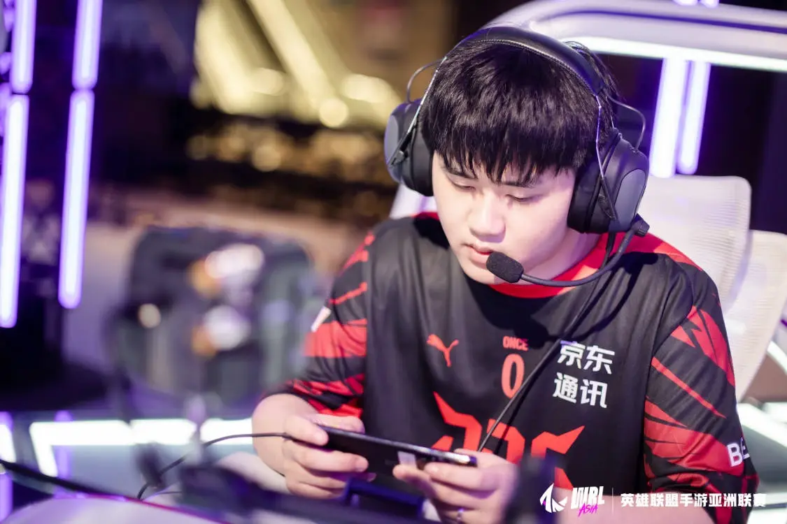 包含亚洲联赛战队蓄势待发：期待新一轮对决的词条